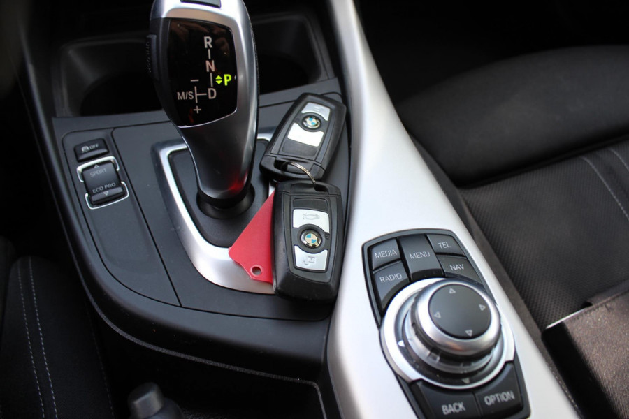 BMW 1-serie 118i Centennial Executive AUTOMAAT NAP MULTIMEDIA