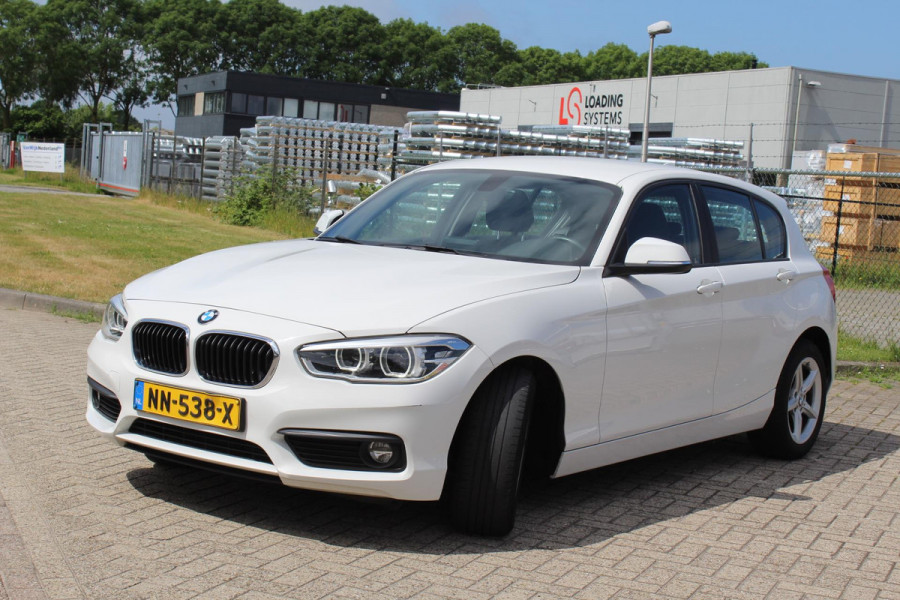 BMW 1-serie 118i Centennial Executive AUTOMAAT NAP MULTIMEDIA