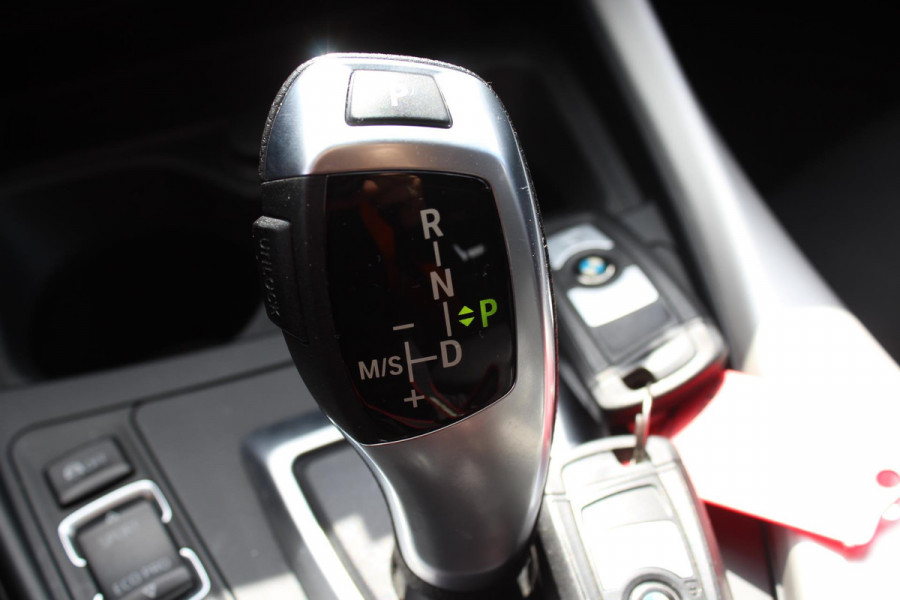 BMW 1-serie 118i Centennial Executive AUTOMAAT NAP MULTIMEDIA