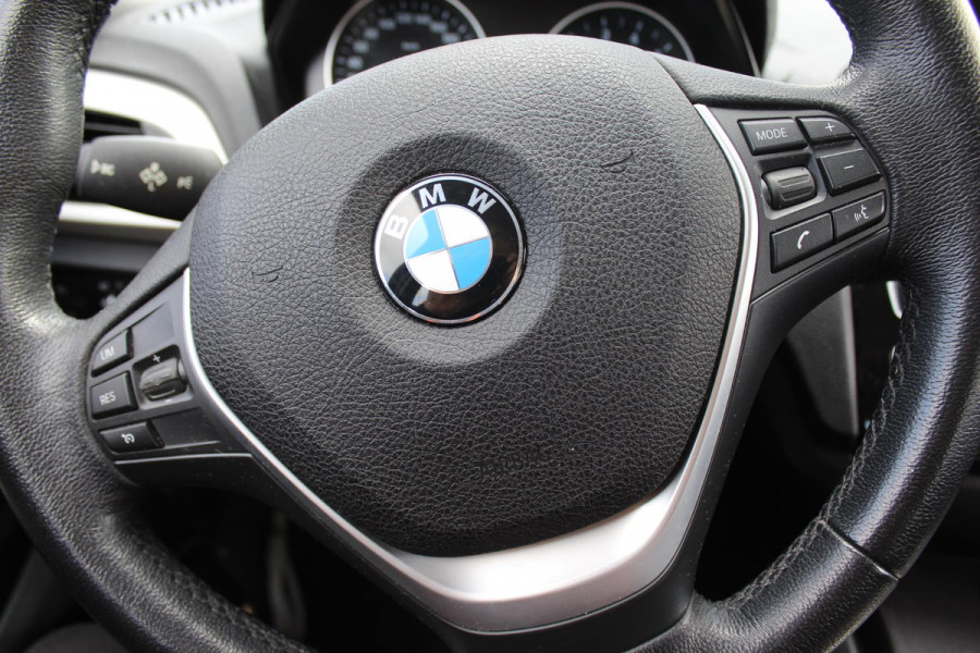 BMW 1-serie 118i Centennial Executive AUTOMAAT NAP MULTIMEDIA