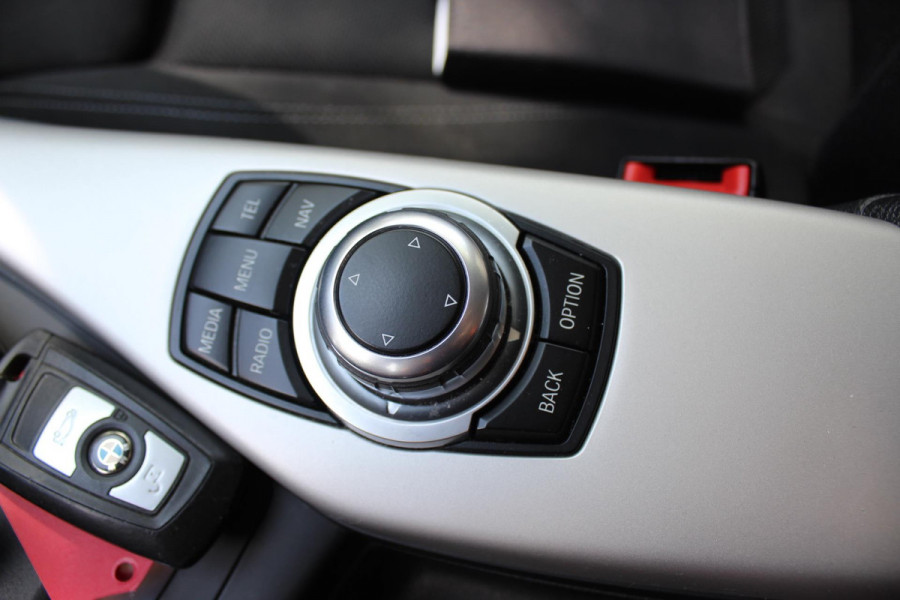 BMW 1-serie 118i Centennial Executive AUTOMAAT NAP MULTIMEDIA