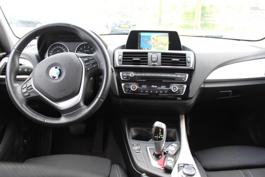 BMW 1-serie 118i Centennial Executive AUTOMAAT NAP MULTIMEDIA