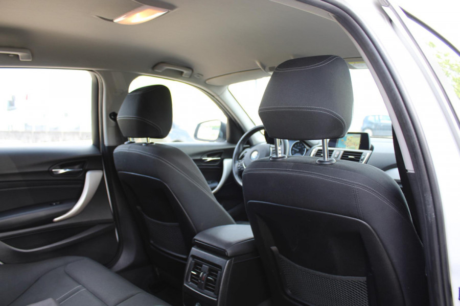 BMW 1-serie 118i Centennial Executive AUTOMAAT NAP MULTIMEDIA