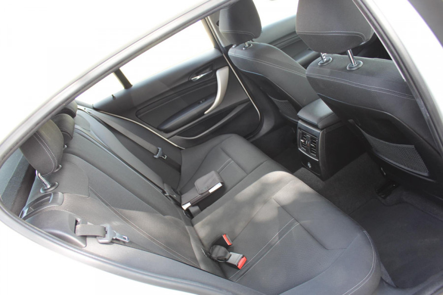 BMW 1-serie 118i Centennial Executive AUTOMAAT NAP MULTIMEDIA