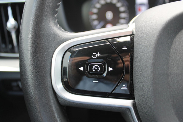 Volvo V60 B4 211PK Automaat Inscription Lederen bekleding / 18" lichtmetalen velgen / Apple Carplay / Adaptieve Cruise control / Stoelverwarming / Elektrisch bedienbare bestuurdersstoel met geheugen