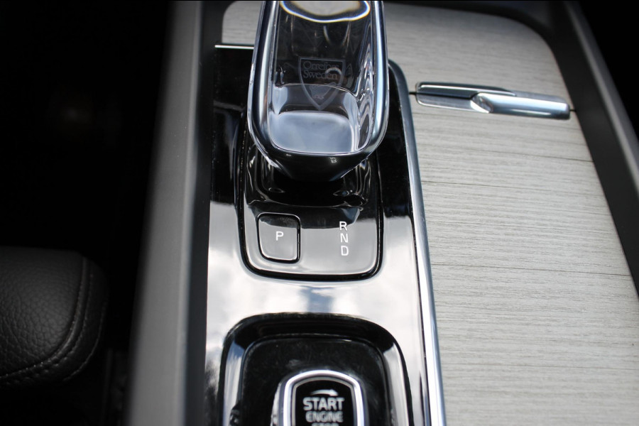 Volvo V60 B4 211PK Automaat Inscription Lederen bekleding / 18" lichtmetalen velgen / Apple Carplay / Adaptieve Cruise control / Stoelverwarming / Elektrisch bedienbare bestuurdersstoel met geheugen