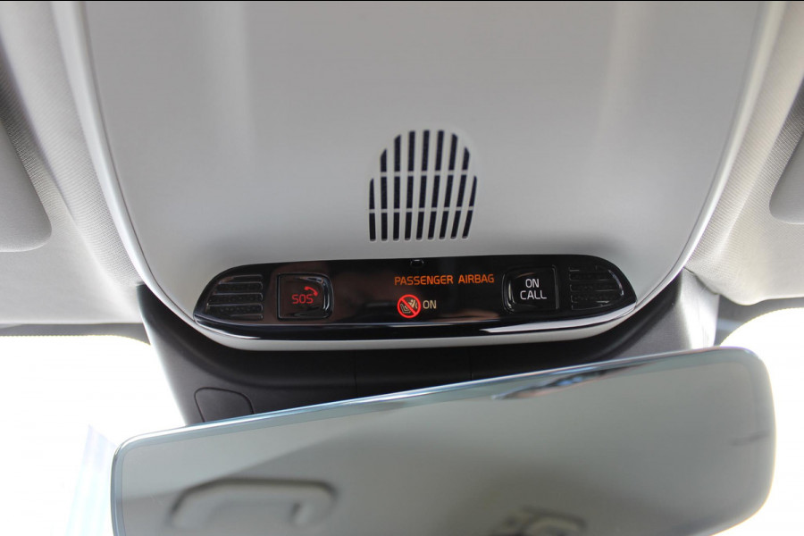 Volvo V60 B4 211PK Automaat Inscription Lederen bekleding / 18" lichtmetalen velgen / Apple Carplay / Adaptieve Cruise control / Stoelverwarming / Elektrisch bedienbare bestuurdersstoel met geheugen
