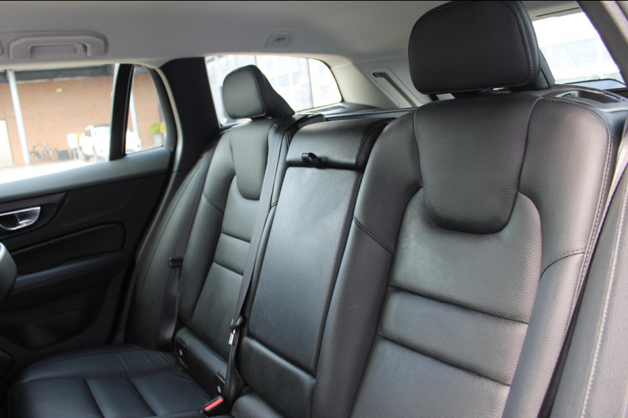 Volvo V60 B4 211PK Automaat Inscription Lederen bekleding / 18" lichtmetalen velgen / Apple Carplay / Adaptieve Cruise control / Stoelverwarming / Elektrisch bedienbare bestuurdersstoel met geheugen