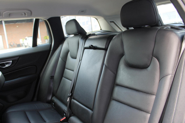 Volvo V60 B4 211PK Automaat Inscription Lederen bekleding / 18" lichtmetalen velgen / Apple Carplay / Adaptieve Cruise control / Stoelverwarming / Elektrisch bedienbare bestuurdersstoel met geheugen