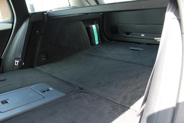 Volvo V60 B4 211PK Automaat Inscription Lederen bekleding / 18" lichtmetalen velgen / Apple Carplay / Adaptieve Cruise control / Stoelverwarming / Elektrisch bedienbare bestuurdersstoel met geheugen