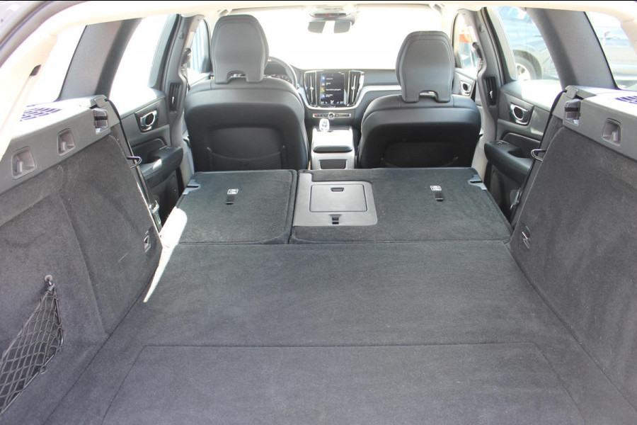 Volvo V60 B4 211PK Automaat Inscription Lederen bekleding / 18" lichtmetalen velgen / Apple Carplay / Adaptieve Cruise control / Stoelverwarming / Elektrisch bedienbare bestuurdersstoel met geheugen