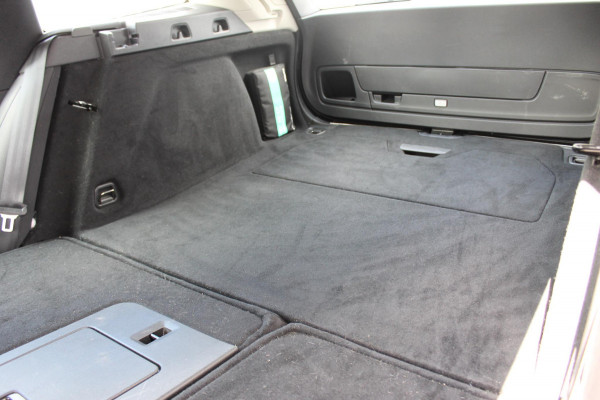 Volvo V60 B4 211PK Automaat Inscription Lederen bekleding / 18" lichtmetalen velgen / Apple Carplay / Adaptieve Cruise control / Stoelverwarming / Elektrisch bedienbare bestuurdersstoel met geheugen