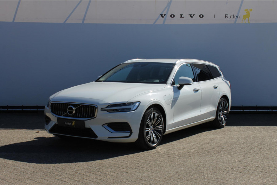 Volvo V60 T6 350PK Plug-in hybrid AWD Plus Bright Long Range / 19" lichtmetalen velgen / Harman Kardon Audio / Adaptieve Cruise Control / Elektrisch verstelbare voorstoelen met geheugen