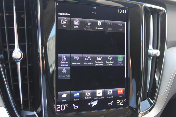 Volvo V60 T6 350PK Plug-in hybrid AWD Plus Bright Long Range / 19" lichtmetalen velgen / Harman Kardon Audio / Adaptieve Cruise Control / Elektrisch verstelbare voorstoelen met geheugen