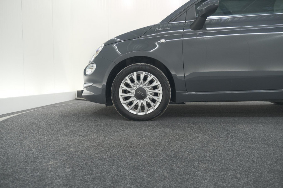 Fiat 500 1.0 Hybrid Dolcevita | Panoramadak | Apple Carplay | Parkeersensoren | Climate Control