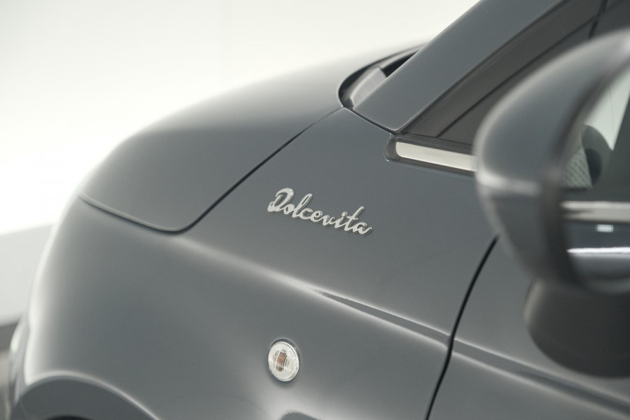 Fiat 500 1.0 Hybrid Dolcevita | Panoramadak | Apple Carplay | Parkeersensoren | Climate Control