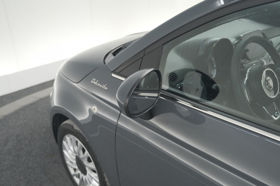Fiat 500 1.0 Hybrid Dolcevita | Panoramadak | Apple Carplay | Parkeersensoren | Climate Control