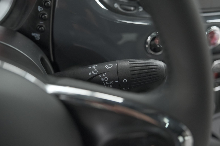 Fiat 500 1.0 Hybrid Dolcevita | Panoramadak | Apple Carplay | Parkeersensoren | Climate Control