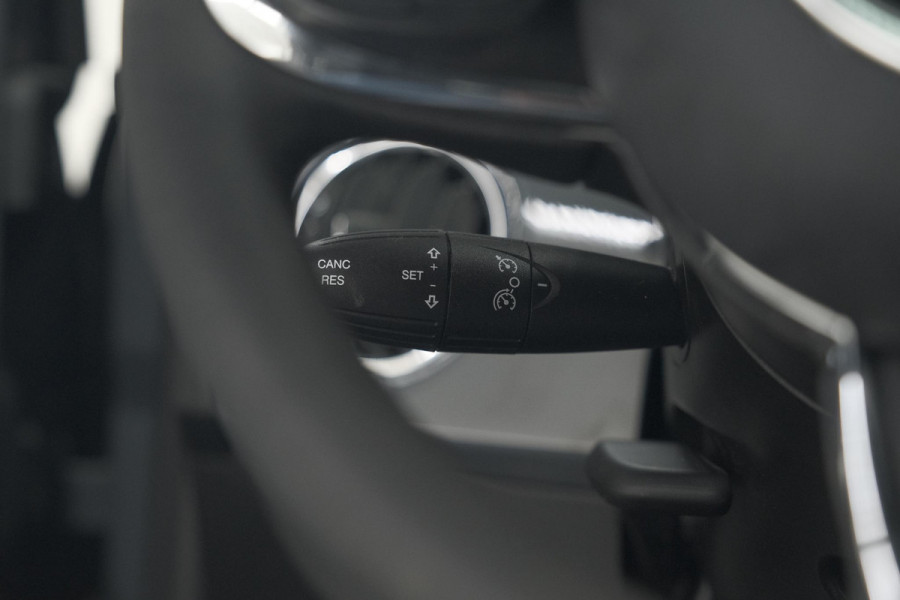 Fiat 500 1.0 Hybrid Dolcevita | Panoramadak | Apple Carplay | Parkeersensoren | Climate Control