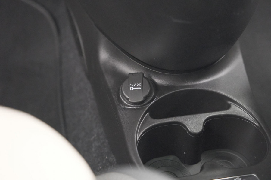 Fiat 500 1.0 Hybrid Dolcevita | Panoramadak | Apple Carplay | Parkeersensoren | Climate Control