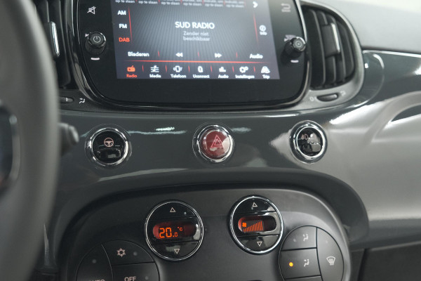 Fiat 500 1.0 Hybrid Dolcevita | Panoramadak | Apple Carplay | Parkeersensoren | Climate Control