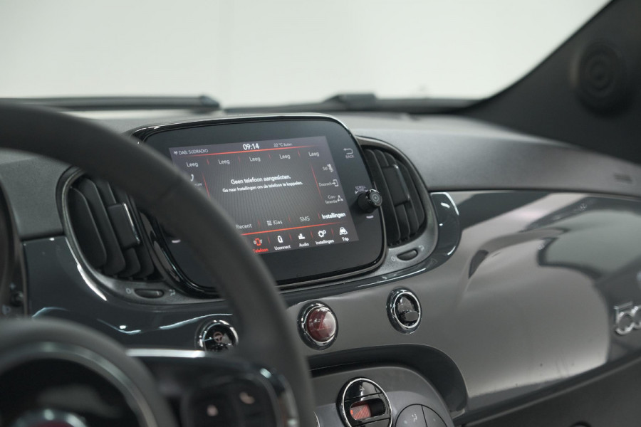 Fiat 500 1.0 Hybrid Dolcevita | Panoramadak | Apple Carplay | Parkeersensoren | Climate Control