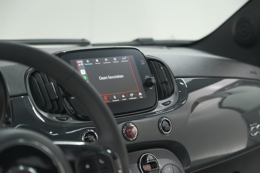 Fiat 500 1.0 Hybrid Dolcevita | Panoramadak | Apple Carplay | Parkeersensoren | Climate Control