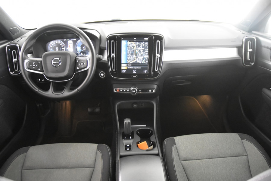 Volvo XC40 1.5 T4 Recharge Inscription *1ste Eigenaar*Navigatie*Trekhaak*