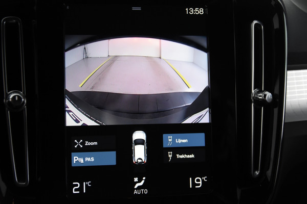 Volvo XC40 1.5 T4 Recharge Inscription *1ste Eigenaar*Navigatie*Trekhaak*