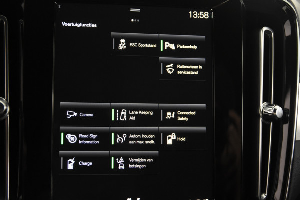 Volvo XC40 1.5 T4 Recharge Inscription *1ste Eigenaar*Navigatie*Trekhaak*