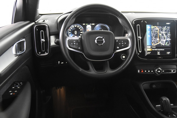 Volvo XC40 1.5 T4 Recharge Inscription *1ste Eigenaar*Navigatie*Trekhaak*