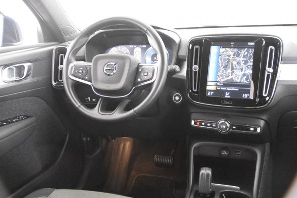 Volvo XC40 1.5 T4 Recharge Inscription *1ste Eigenaar*Navigatie*Trekhaak*