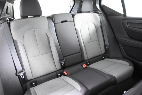 Volvo XC40 1.5 T4 Recharge Inscription *1ste Eigenaar*Navigatie*Trekhaak*