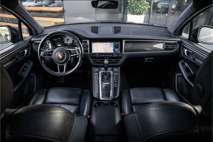 Porsche Macan 3.0 S - Facelift l Carbon l Alcantara Hemel l Panorama | Luchtv. | Elek. Trekhaak