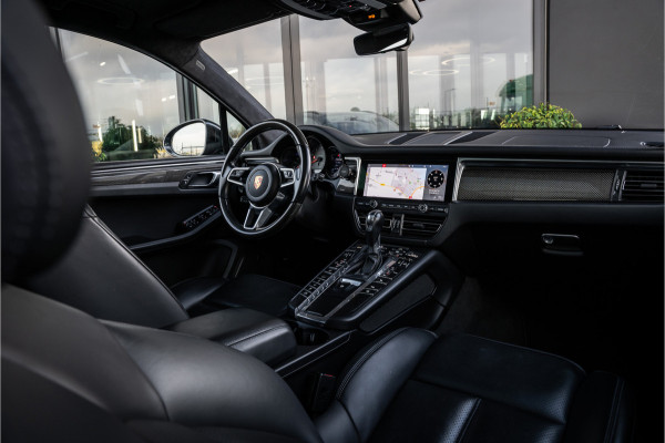 Porsche Macan 3.0 S - Facelift l Carbon l Alcantara Hemel l Panorama | Luchtv. | Elek. Trekhaak