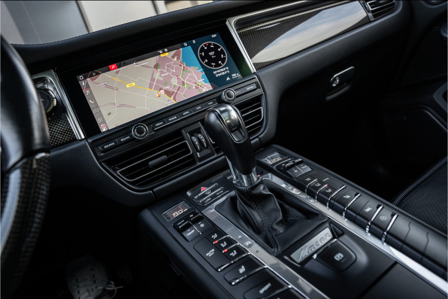 Porsche Macan 3.0 S - Facelift l Carbon l Alcantara Hemel l Panorama | Luchtv. | Elek. Trekhaak