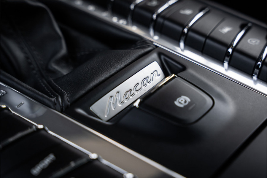 Porsche Macan 3.0 S - Facelift l Carbon l Alcantara Hemel l Panorama | Luchtv. | Elek. Trekhaak