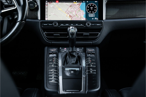Porsche Macan 3.0 S - Facelift l Carbon l Alcantara Hemel l Panorama | Luchtv. | Elek. Trekhaak