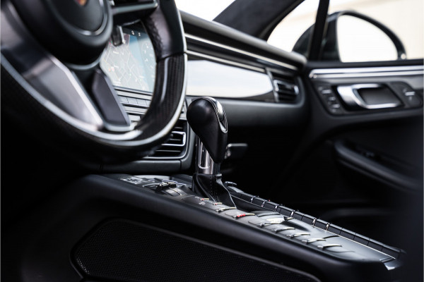 Porsche Macan 3.0 S - Facelift l Carbon l Alcantara Hemel l Panorama | Luchtv. | Elek. Trekhaak