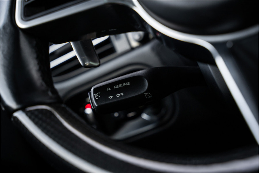 Porsche Macan 3.0 S - Facelift l Carbon l Alcantara Hemel l Panorama | Luchtv. | Elek. Trekhaak