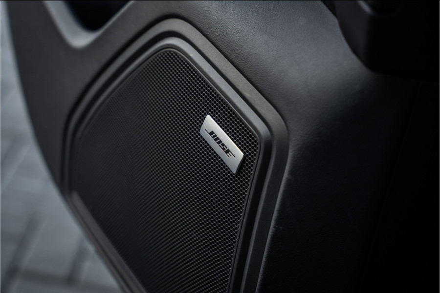 Porsche Macan 3.0 S - Facelift l Carbon l Alcantara Hemel l Panorama | Luchtv. | Elek. Trekhaak