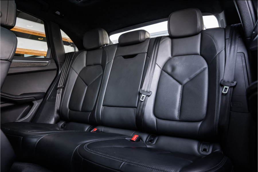 Porsche Macan 3.0 S - Facelift l Carbon l Alcantara Hemel l Panorama | Luchtv. | Elek. Trekhaak