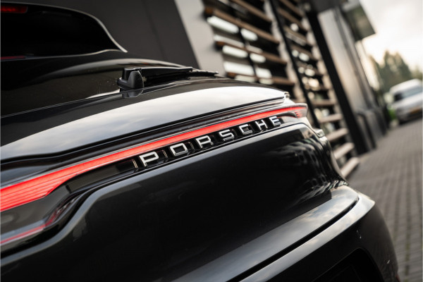Porsche Macan 3.0 S - Facelift l Carbon l Alcantara Hemel l Panorama | Luchtv. | Elek. Trekhaak