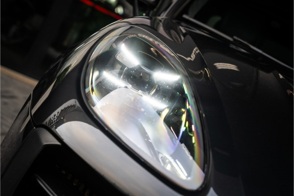 Porsche Macan 3.0 S - Facelift l Carbon l Alcantara Hemel l Panorama | Luchtv. | Elek. Trekhaak