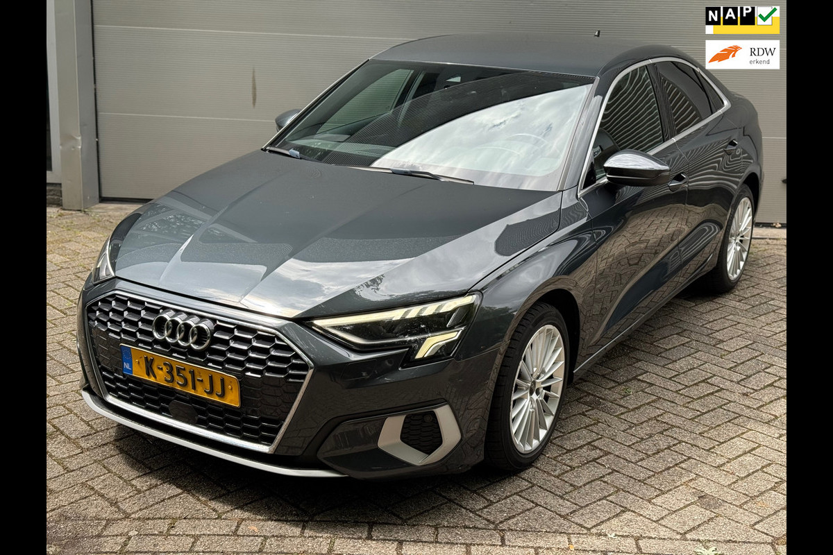 Audi A3 Limousine 30 TFSI Business edition l Climate l ACC l Xenon l Navi l Automaat l VDOH l