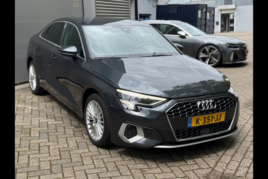 Audi A3 Limousine 30 TFSI Business edition l Climate l ACC l Xenon l Navi l Automaat l VDOH l