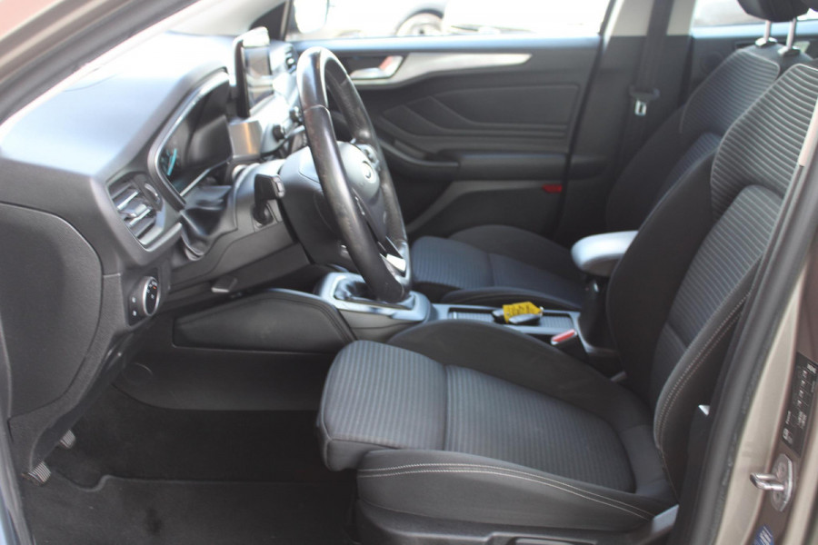 Ford Focus 1.0 EcoBoost Titanium Business | Winter Pack | Full LED | 10-weg verstelbare stoel | 17 inch | Camera | Head up Display | Bang&Olufsen