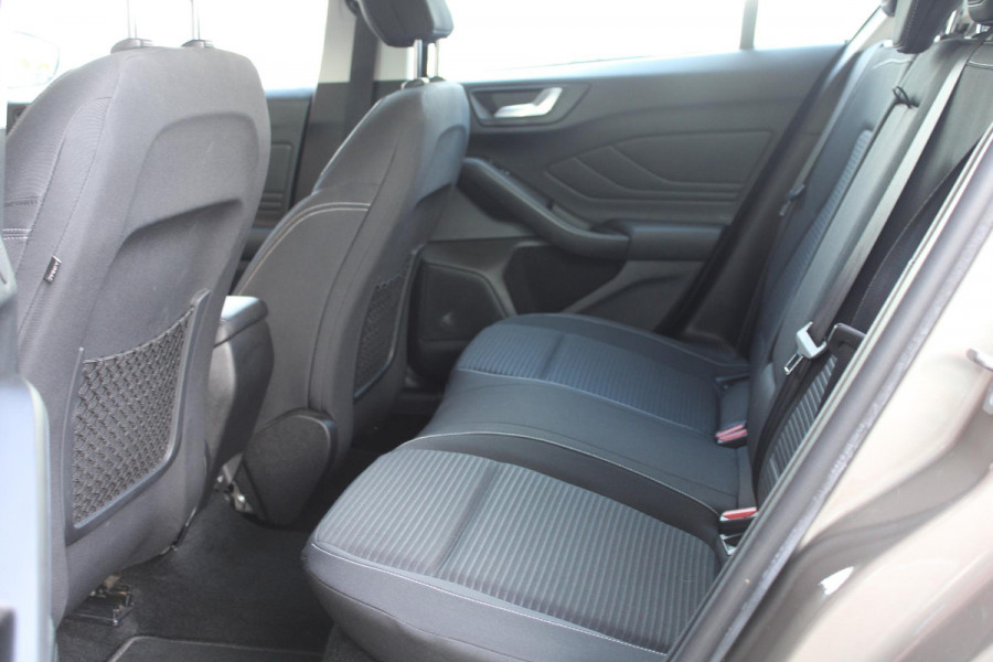 Ford Focus 1.0 EcoBoost Titanium Business | Winter Pack | Full LED | 10-weg verstelbare stoel | 17 inch | Camera | Head up Display | Bang&Olufsen