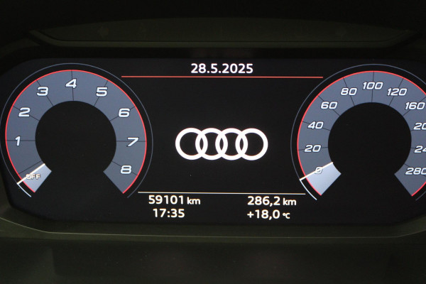 Audi Q3 Sportback 35 TFSI S-line (PANORAMADAK, CAMERA, CARPLAY, LEDER, LED, ELEKT. ACHTERKLEP)