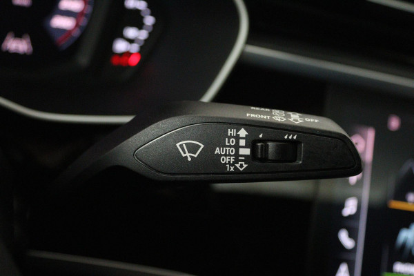Audi Q3 Sportback 35 TFSI S-line (PANORAMADAK, CAMERA, CARPLAY, LEDER, LED, ELEKT. ACHTERKLEP)